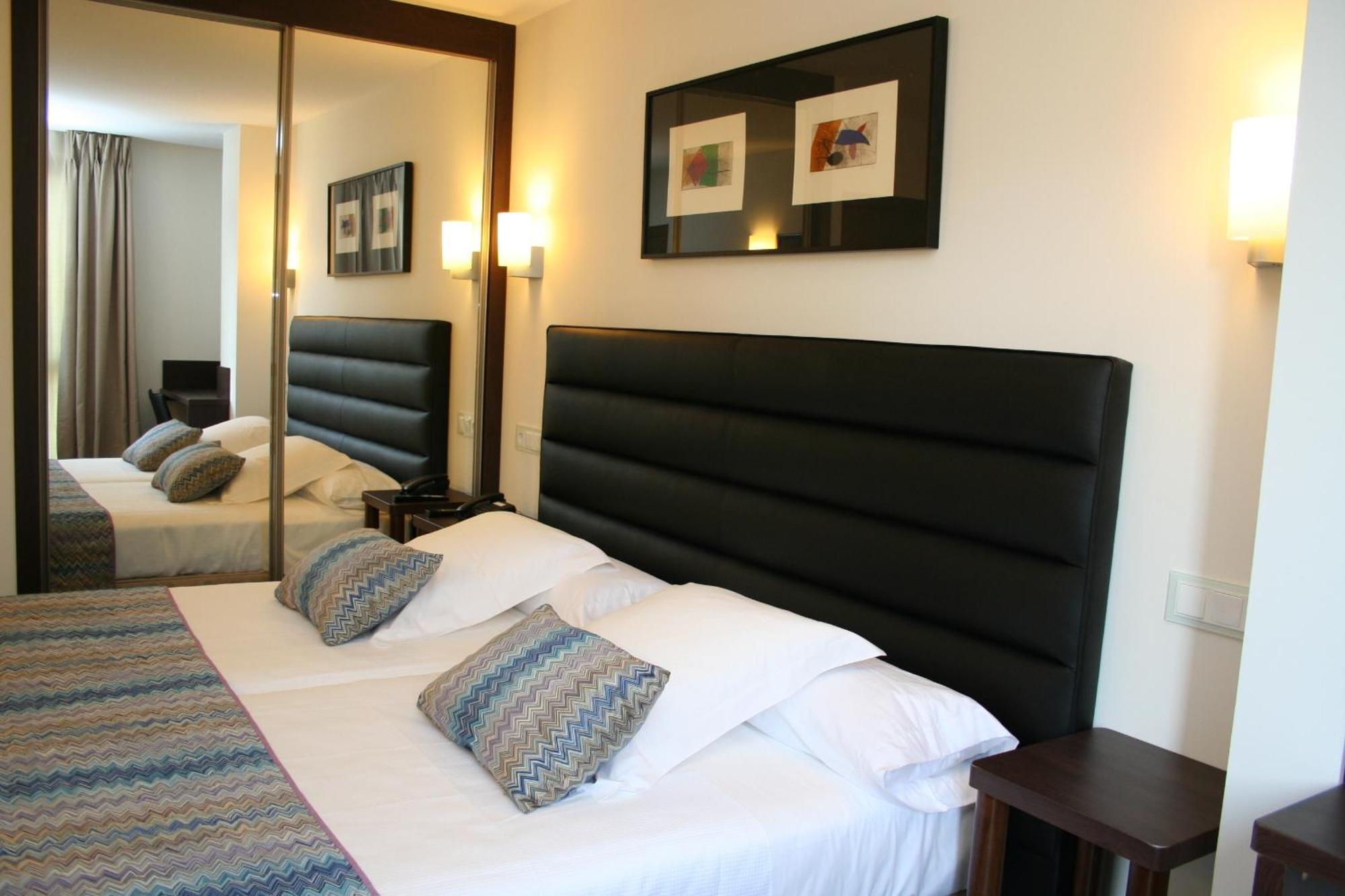 Hotel Villa Rosario Ii, Edificio Moderno Ribadesella Eksteriør bilde